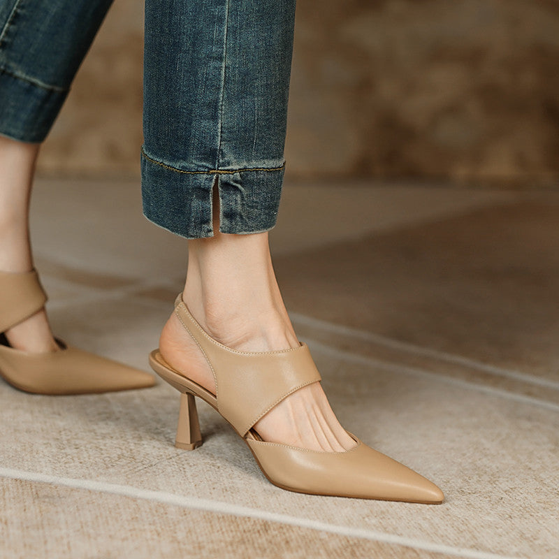 Genebra Sapato Feminino Salto Médio Fino de Couro - Bege