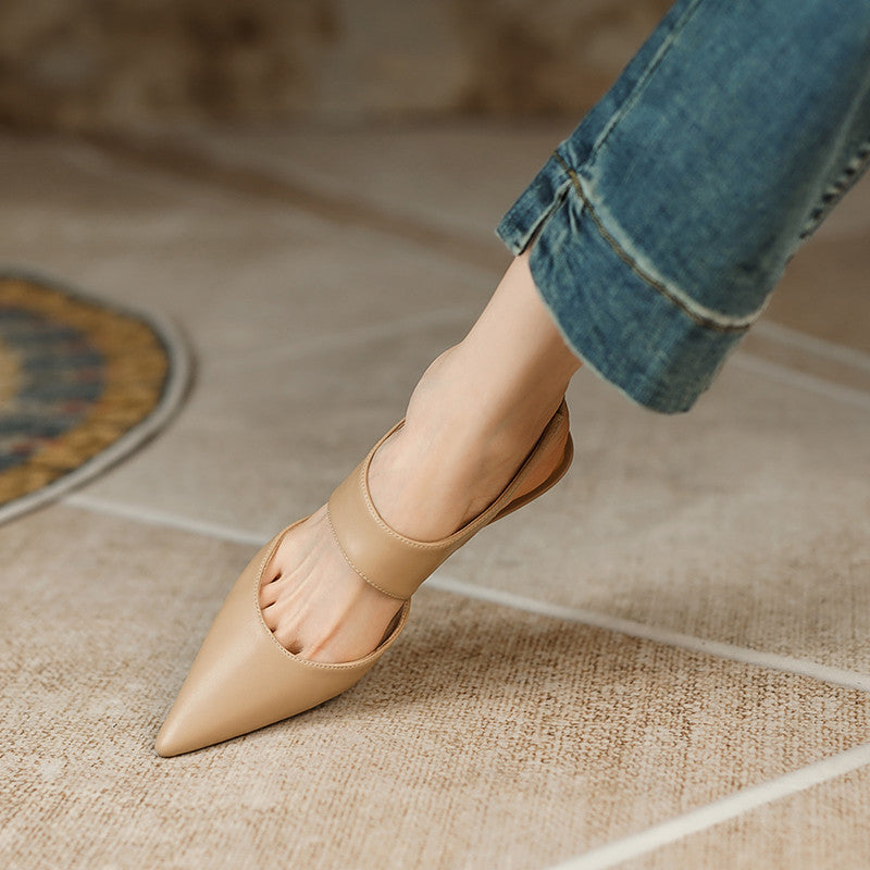 Genebra Sapato Feminino Salto Médio Fino de Couro - Bege