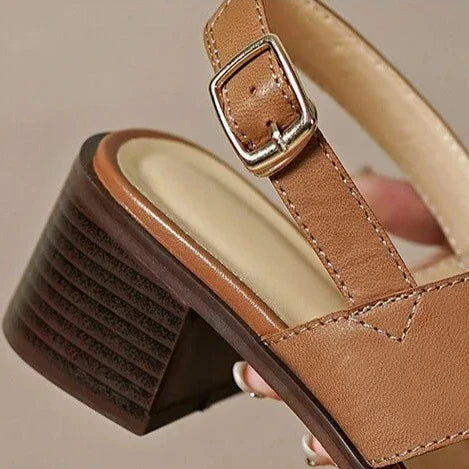 Argos Sapato Feminino Com Fivela Lateral De Couro - Marrom