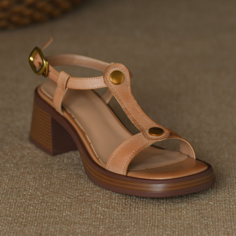 sandalia-feminina-couro-com-salto