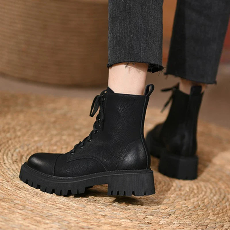 London Bota Feminina De Couro Tratorada - Preta