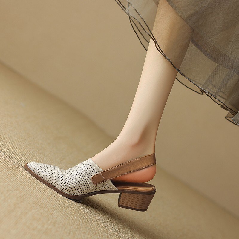 sapato-feminino-bico-fino-couro-branco